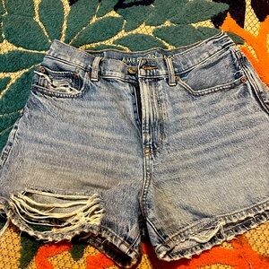 American Eagle mom Shorts